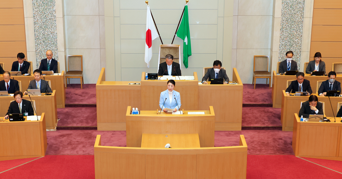 令和8年3月26日　第1回定例市会　第5日　平井議員、植中議員、吉田議員が登壇
